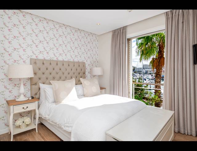 2 BEDROOM APARTMENT FOR SALE IN WATERFRONT